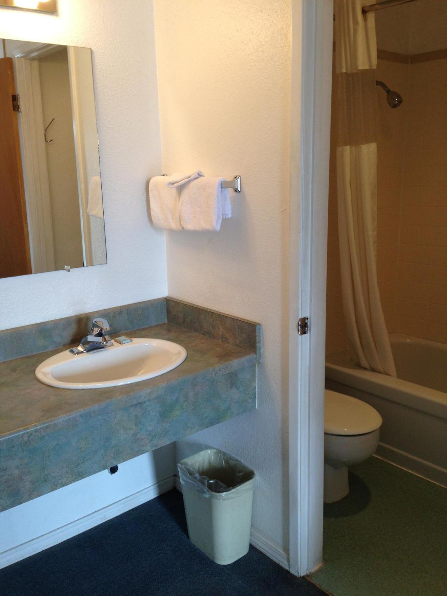 Redwood Inn Crescent City Ruang foto