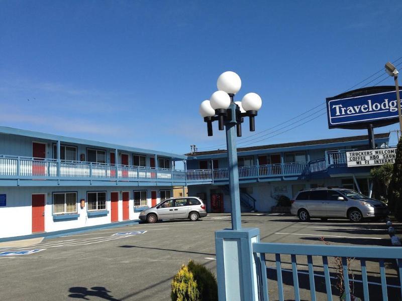 Redwood Inn Crescent City Bagian luar foto