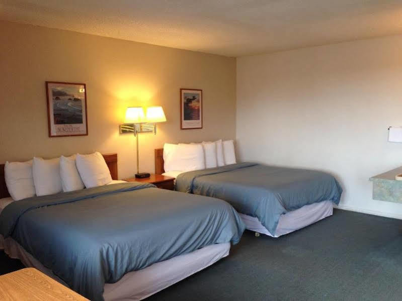 Redwood Inn Crescent City Bagian luar foto