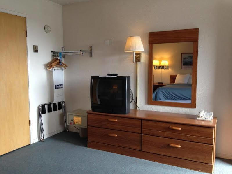 Redwood Inn Crescent City Bagian luar foto