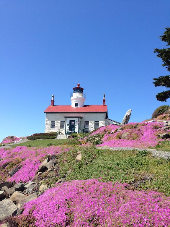 Redwood Inn Crescent City Bagian luar foto